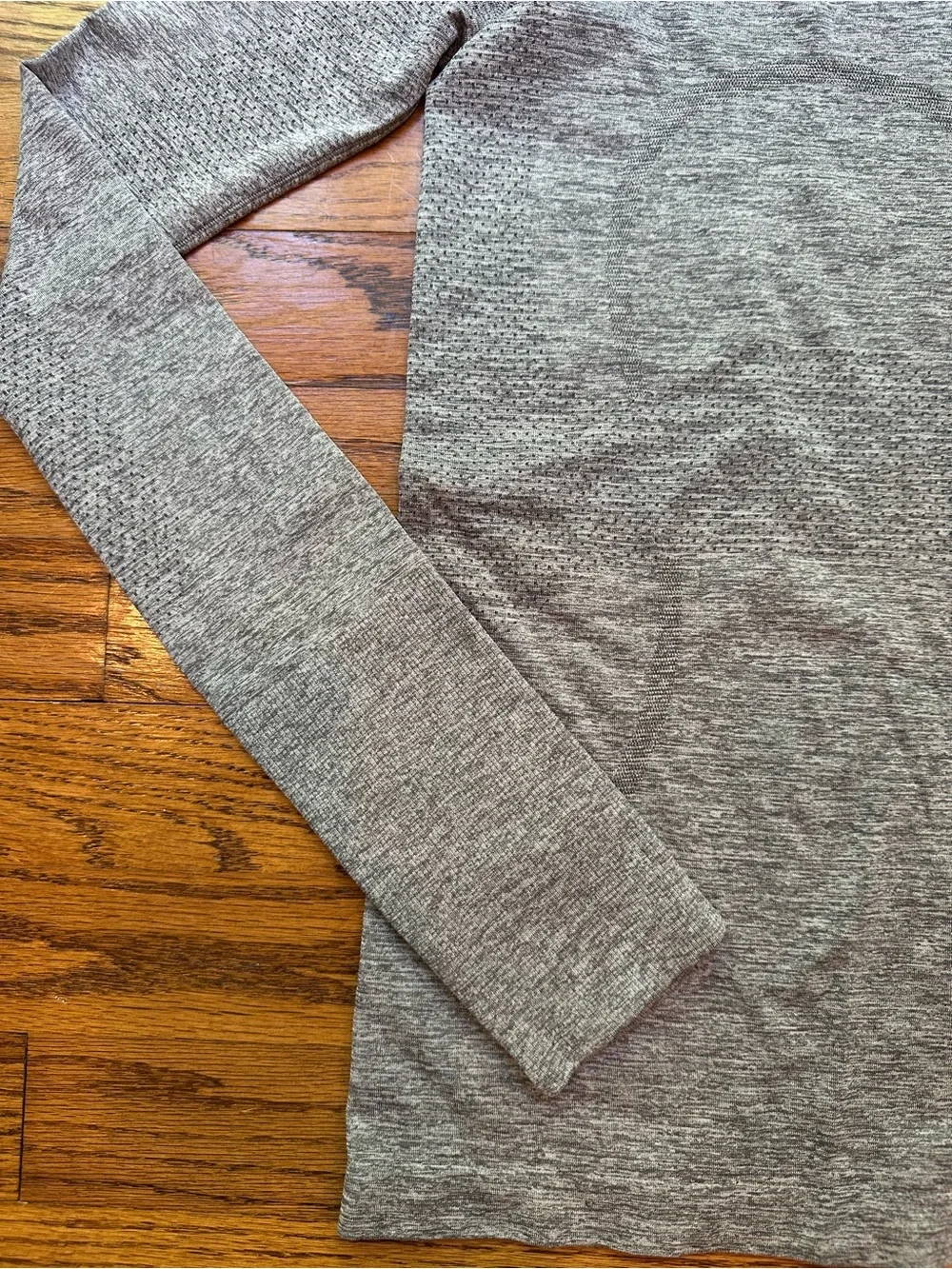 Lululemon swiftly tech long sleeve heather grey size 0